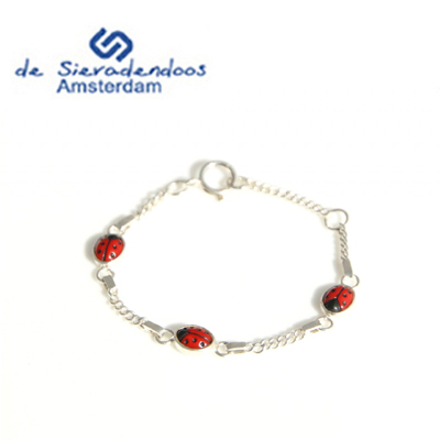 Voorspeller Gemiddeld Hub Armband 15cm met 3 LIEVEHEERSBEESTJES, de Sieradendoos.nl